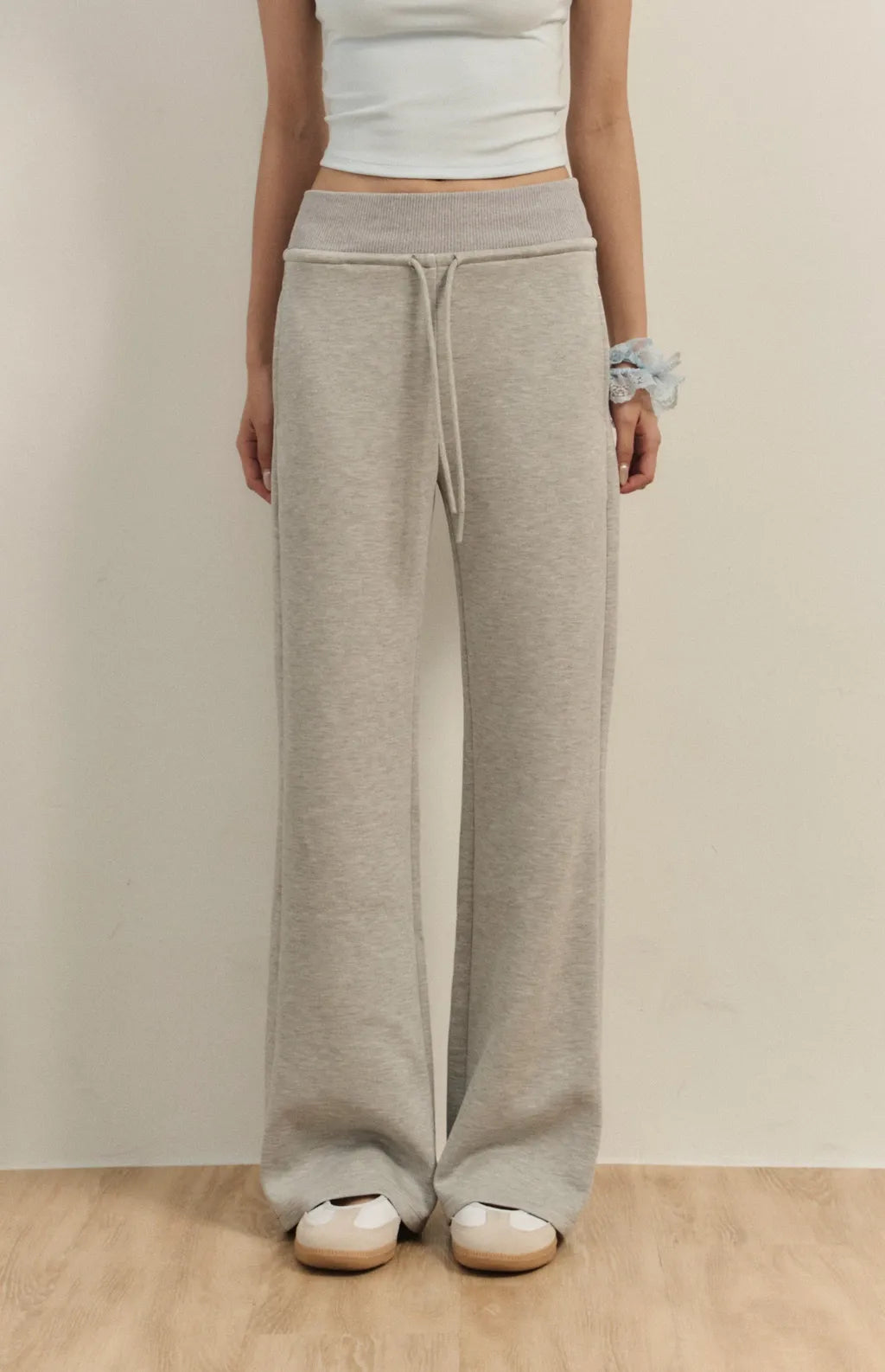 Wide-Waist Drawstring Cotton Flared Pant<br/>寬腰抽繩太空棉喇叭褲