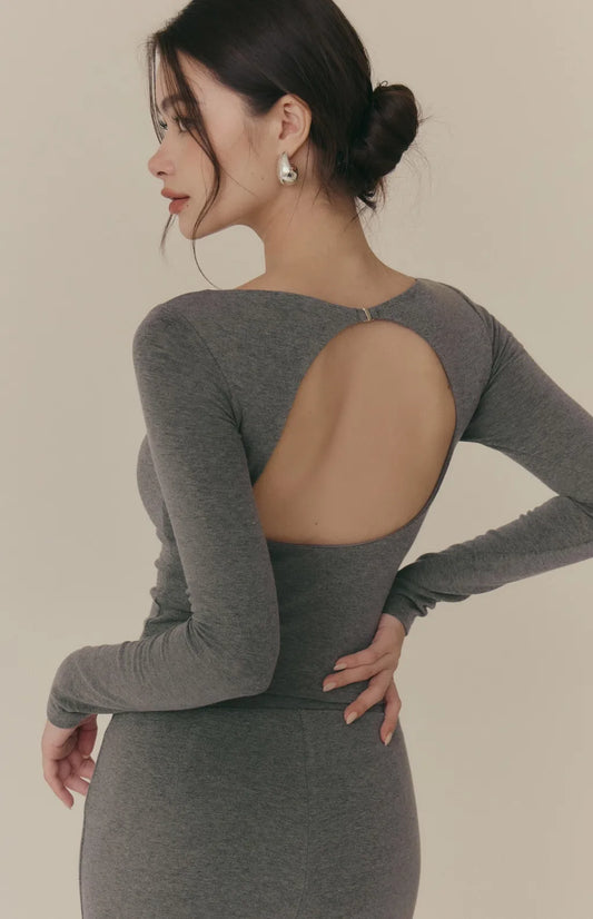 Wool-Blend Backless Long Sleeve Bra Top<br/>羊毛船型領美背長袖Bra Top