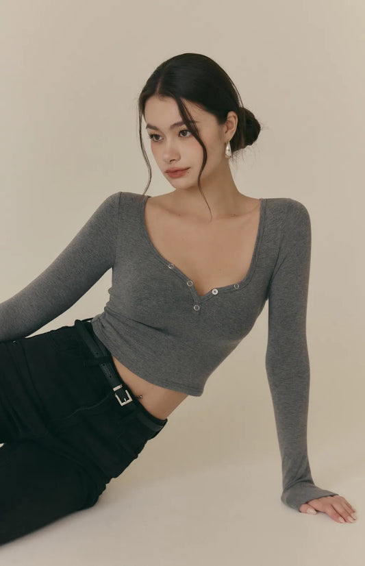 (最後一件) Wool-Blend Heart Shape Long-Sleeve Bra Top<br/>羊毛桃心領排釦長袖Bra Top -【M】
