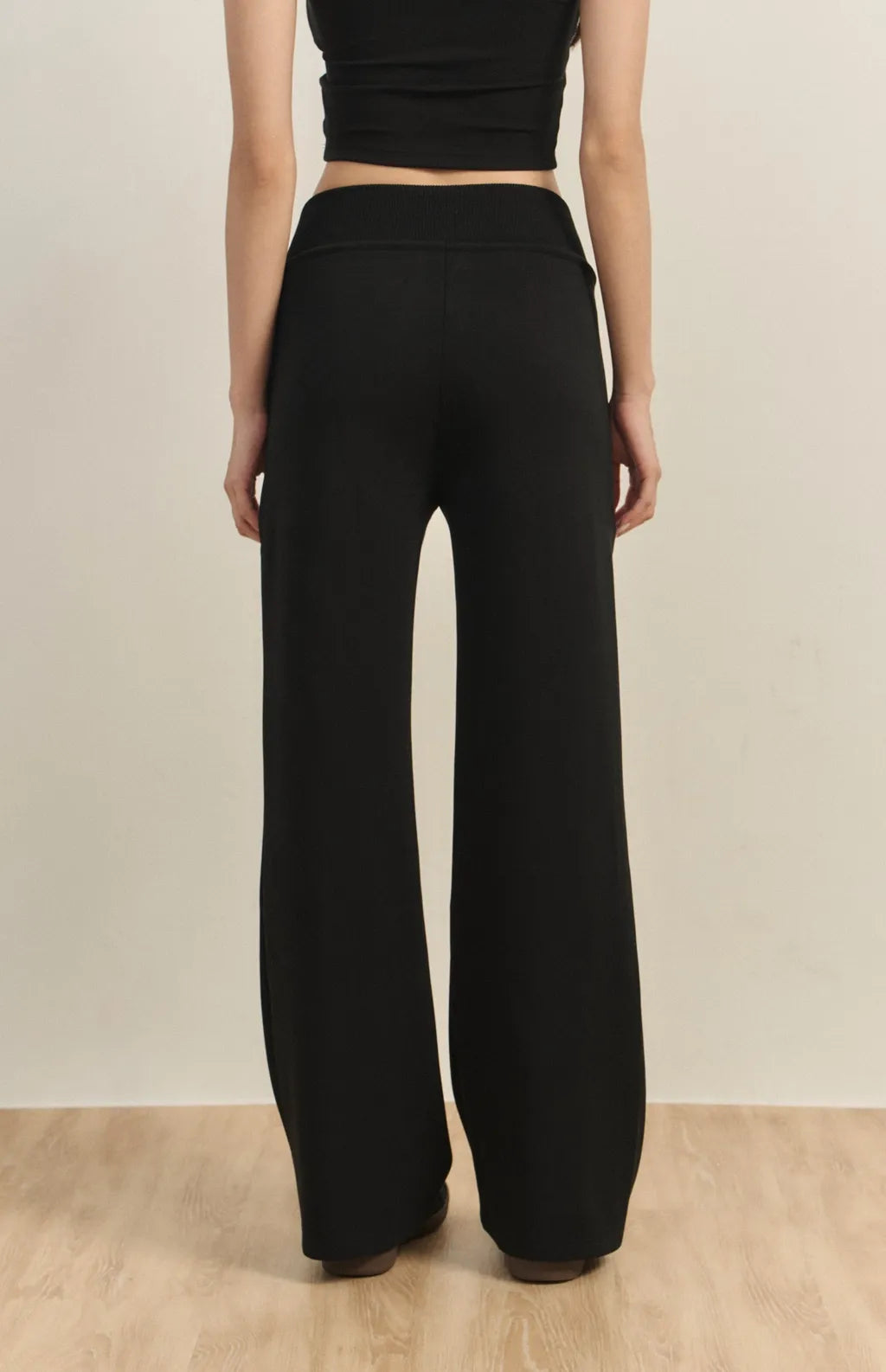 Wide-Waist Drawstring Cotton Flared Pant<br/>寬腰抽繩太空棉喇叭褲