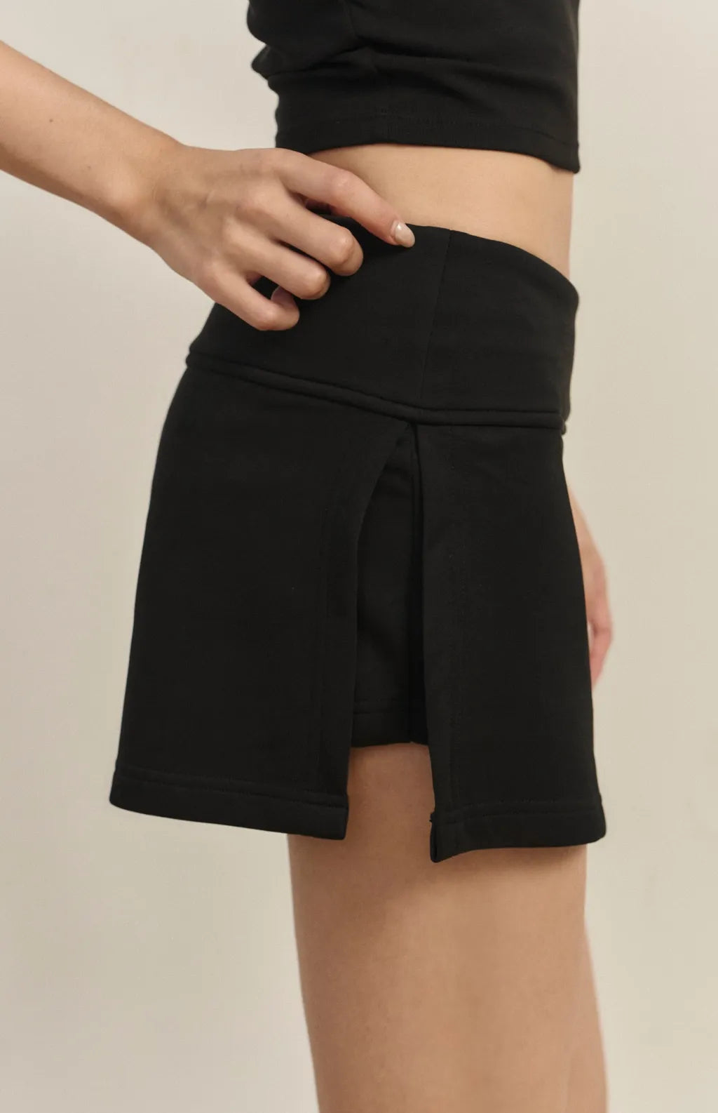 Cloud Cotton Side Slit Mini Skirt<br/>雲感側開衩褲裙