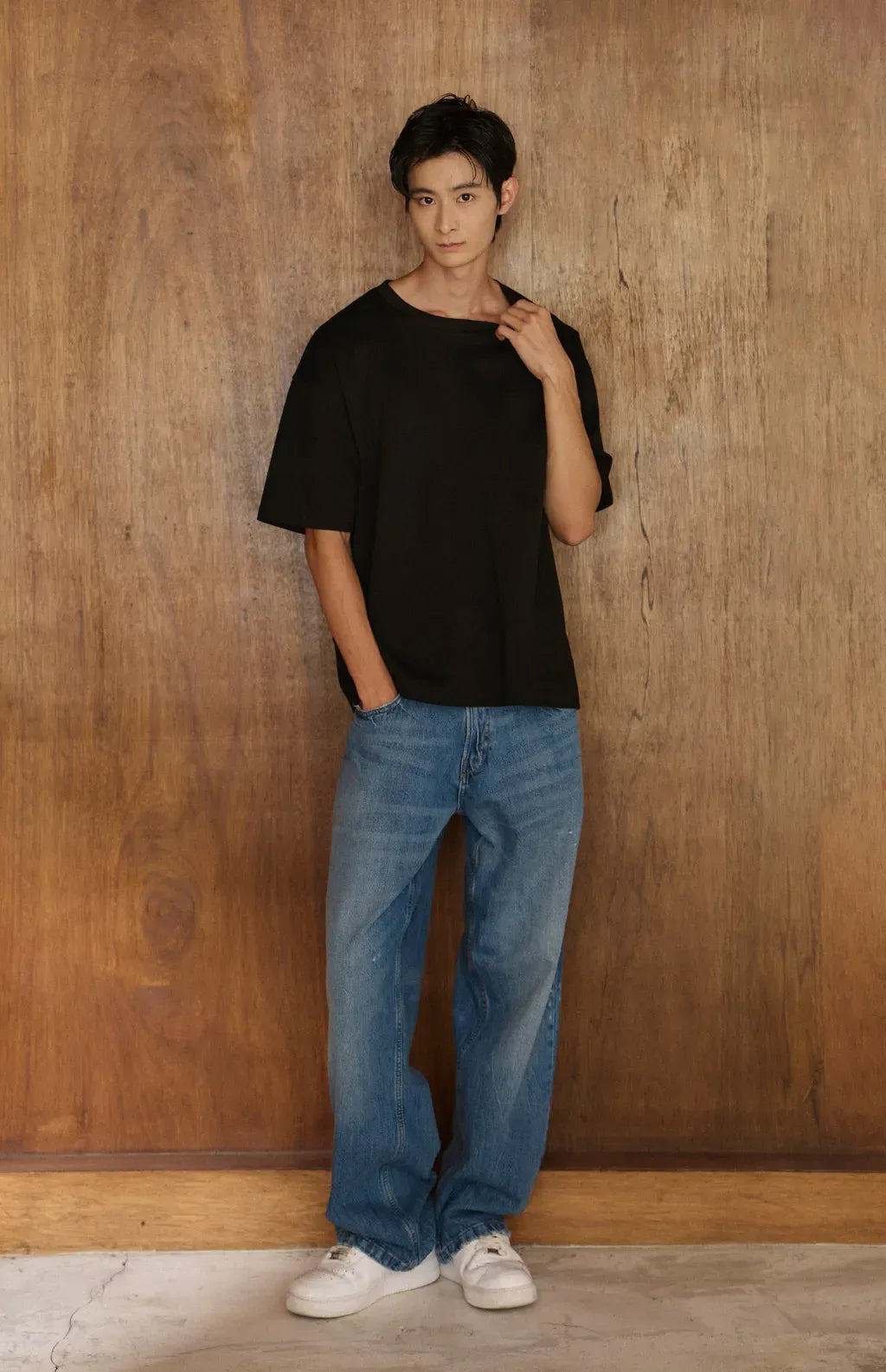 Crew Neck Blank T-shirt<br/>經典圓領挺版素T
