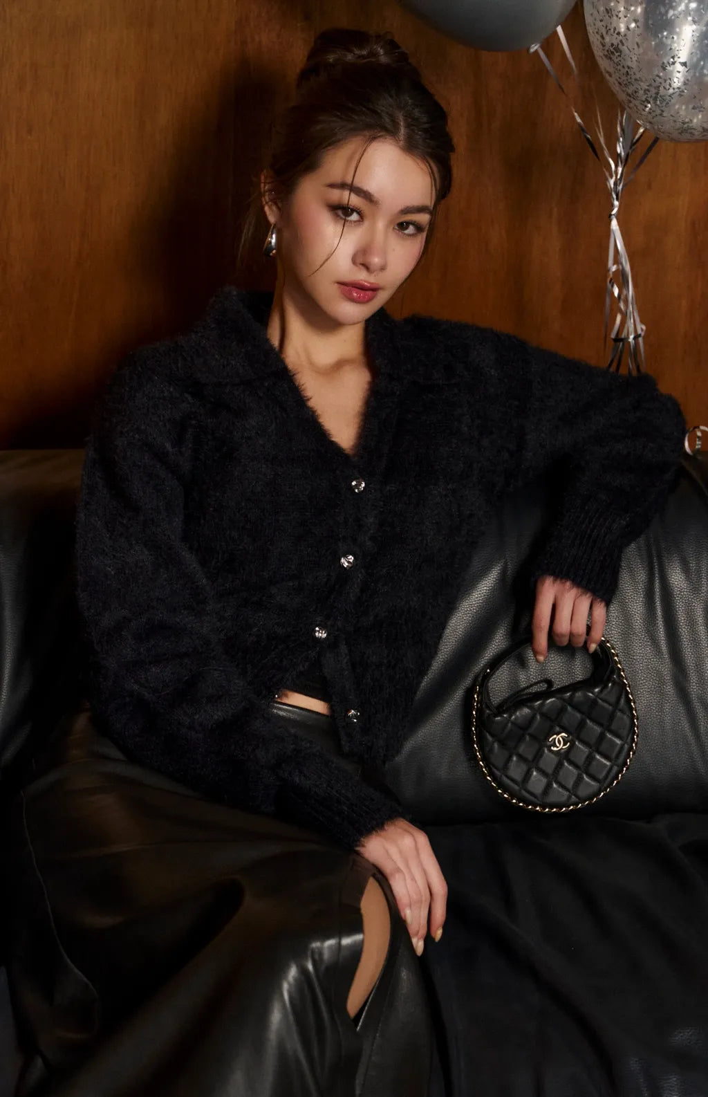 Faux Fur Collared Crop Cardigan<br/>質感翻領排釦水貂毛外套