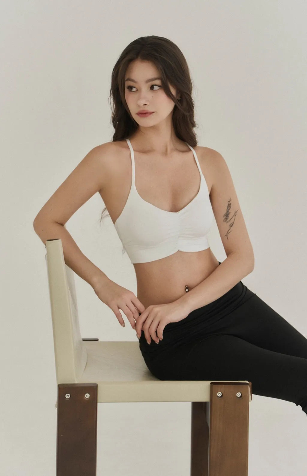 Ruched Crisscross Back Bra Top<br/>美胸抓皺後交叉Bra Top