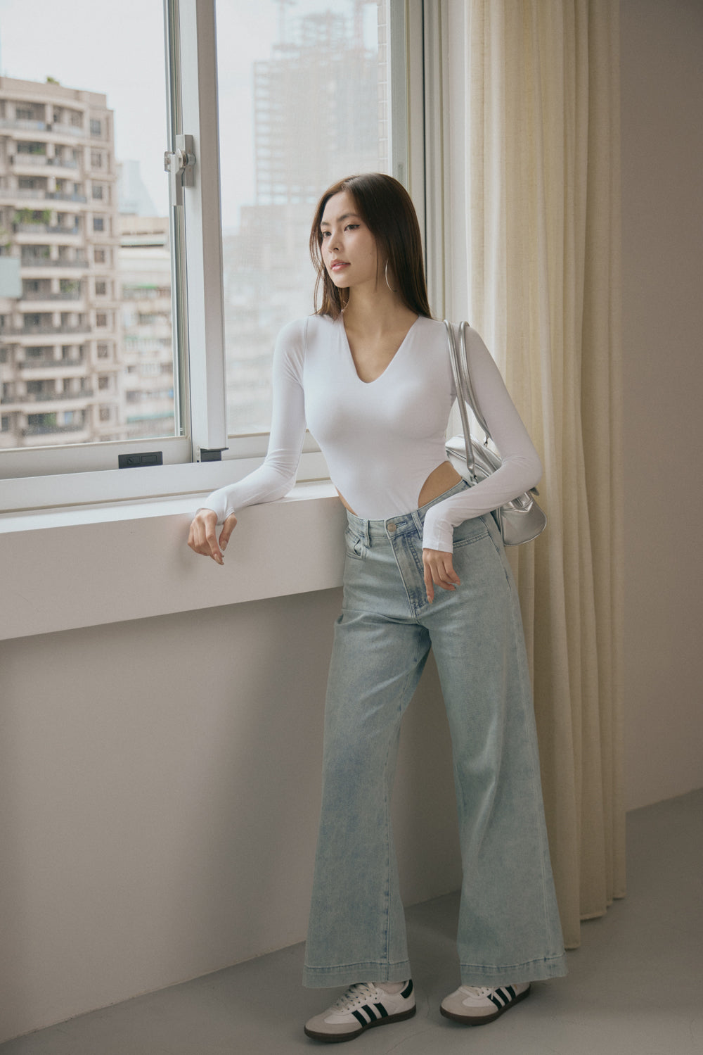 Wide Leg Straight Jeans (直筒牛仔寬褲) By Beigy - Milu
