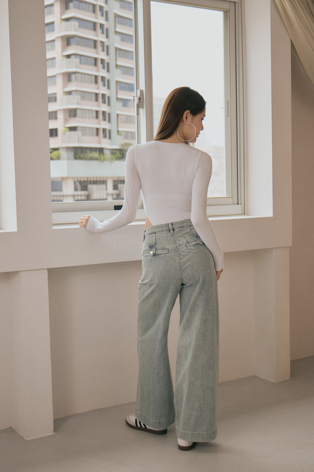 Wide Leg Straight Jeans (直筒牛仔寬褲) By Beigy - Milu