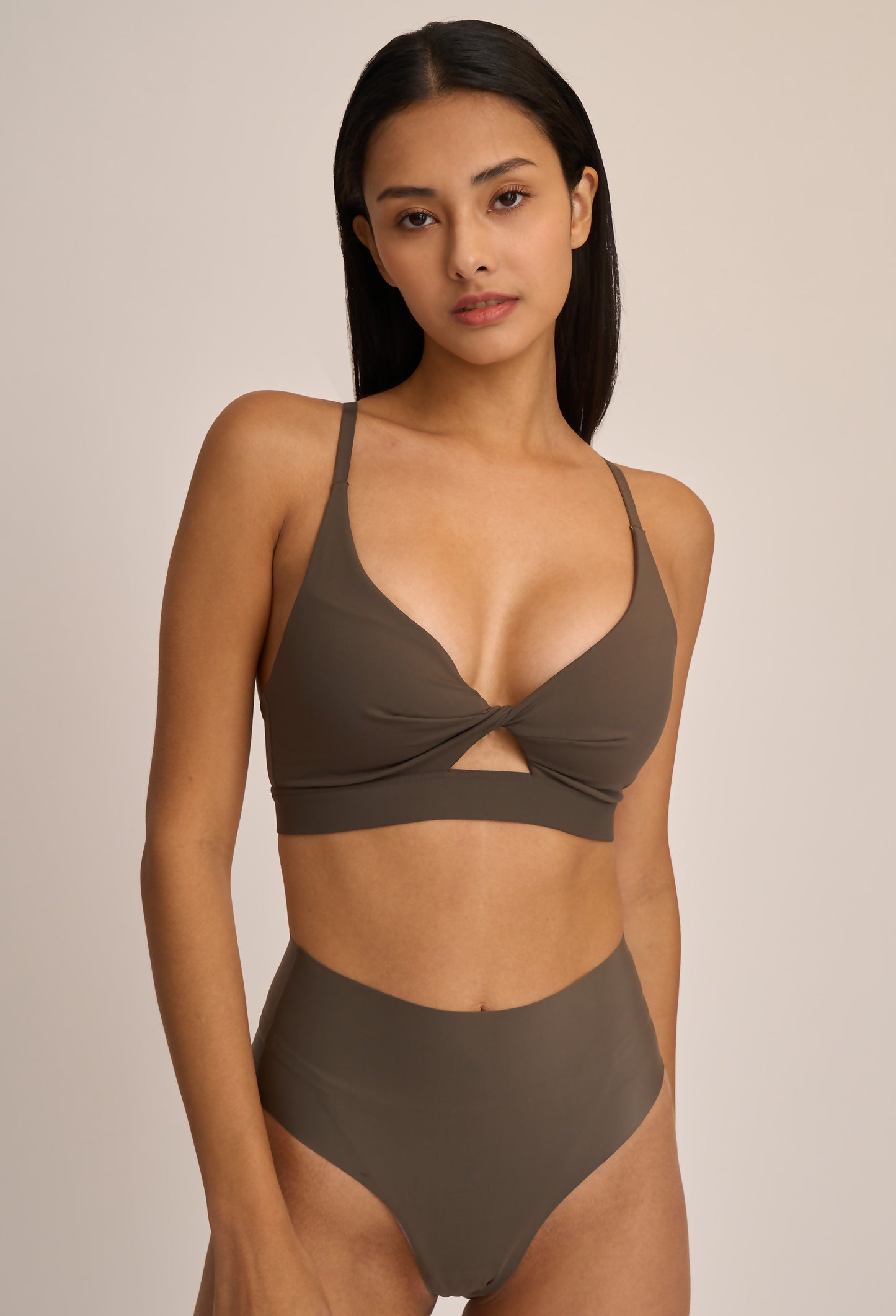 Essential Front Knot Bra Top (蝴蝶扭結) By mumm - Milu