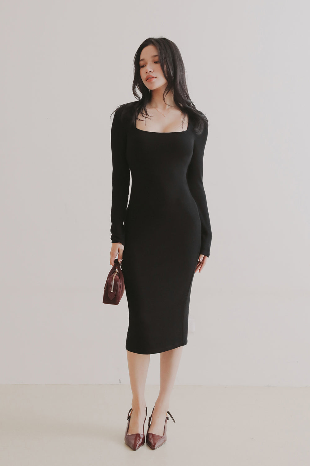 Elegant Rib Knit Long Sleeve Square Neck Calf-Length Bra Dress (一見鍾情羅紋長袖方領襯墊中長版洋裝)