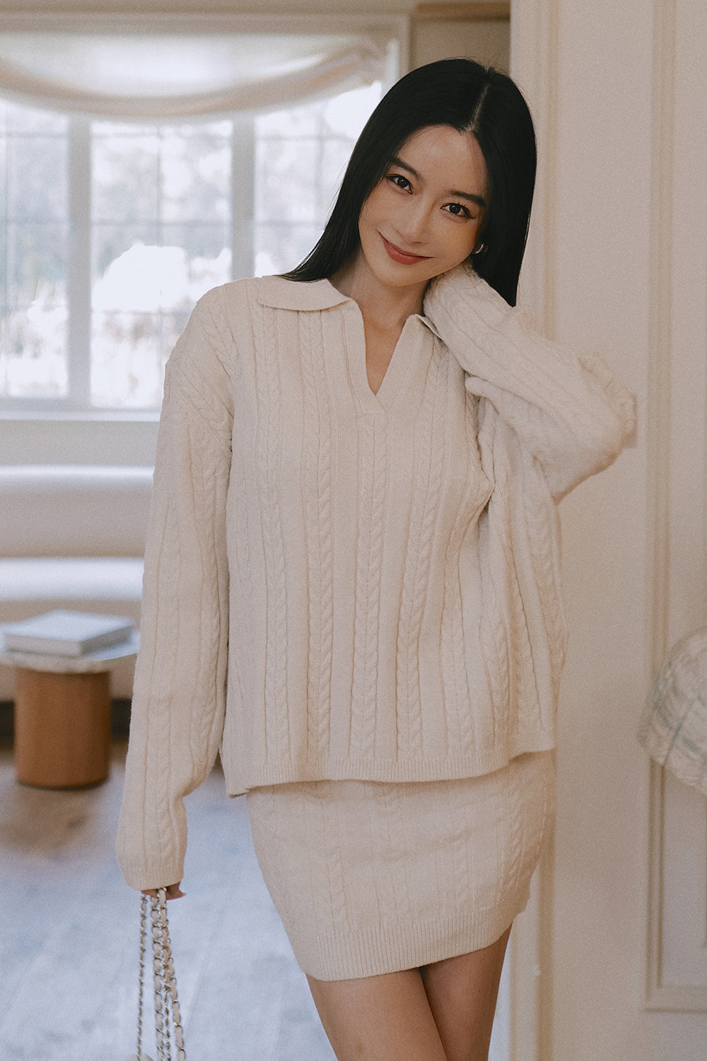 Gentle Touch Knit V-Neck Knit Sweater (溫絨麻花V領上衣)