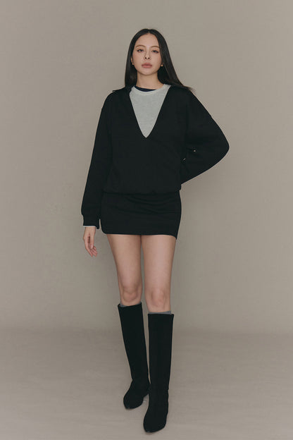 Airy Oversized Deep V-Neck Sweatshirt (輕盈太空棉大V領衛衣)