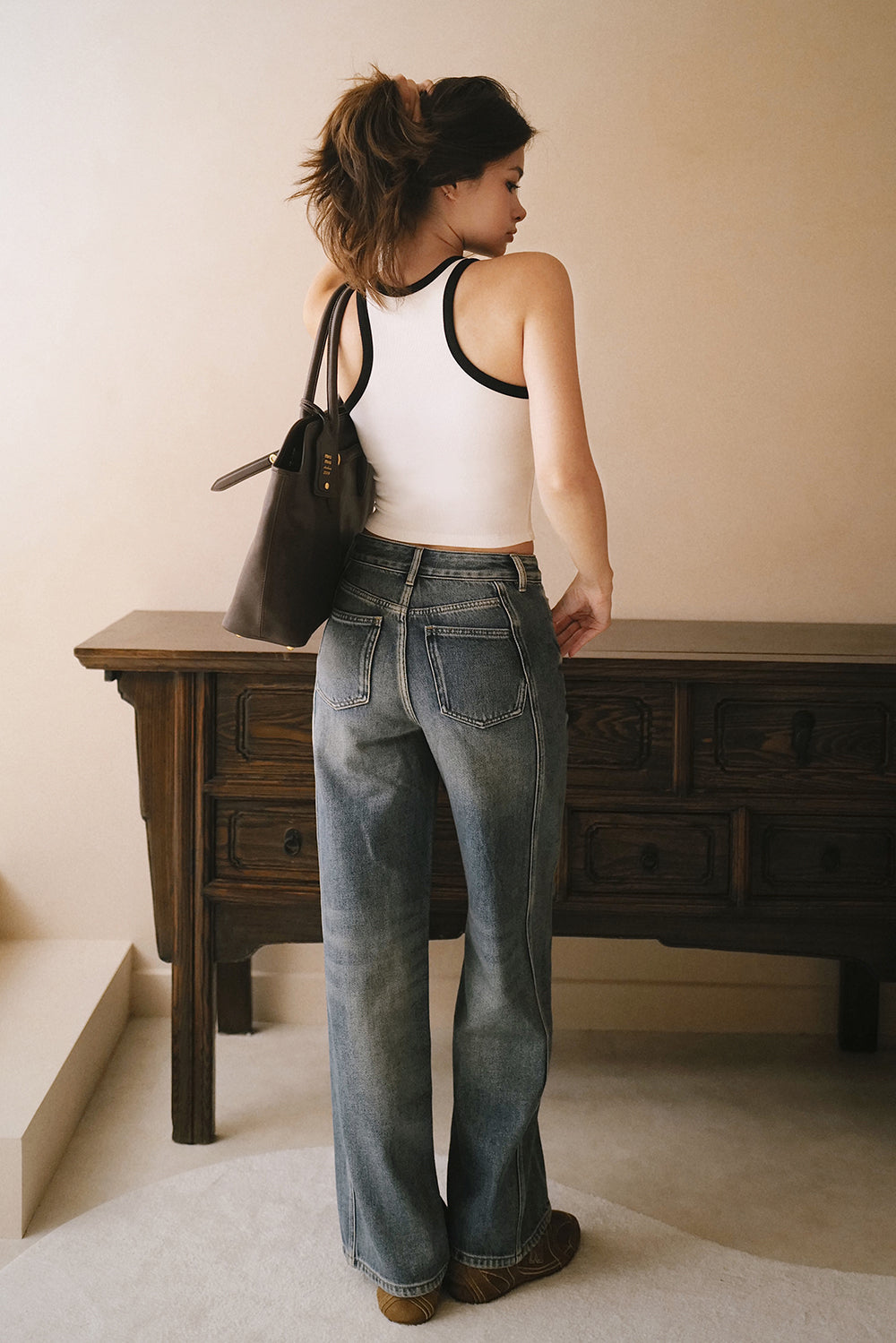 Chic Straight Leg Jeans (刷色瘦瘦直筒牛仔褲)