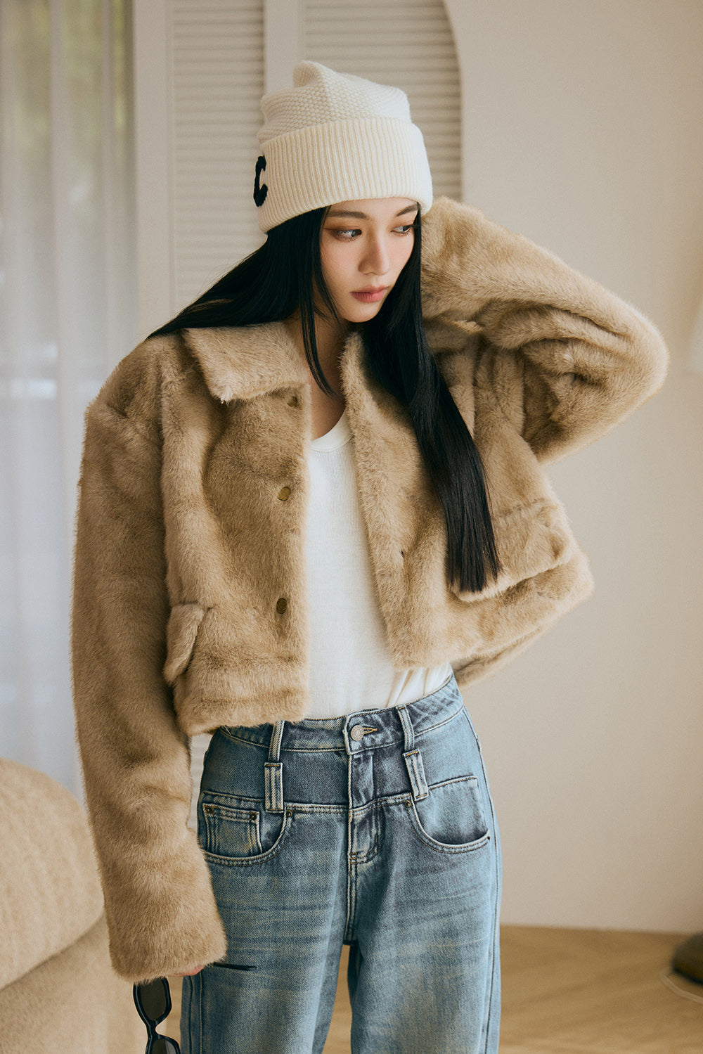 【預購】Faux Fur Button Jacket (仿皮草暗釦短版外套)