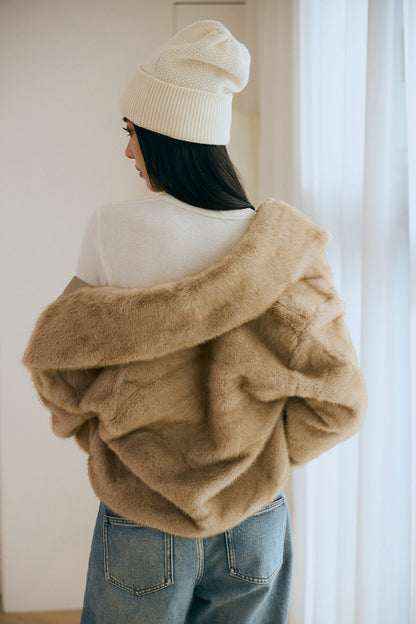 【預購】Faux Fur Button Jacket (仿皮草暗釦短版外套)