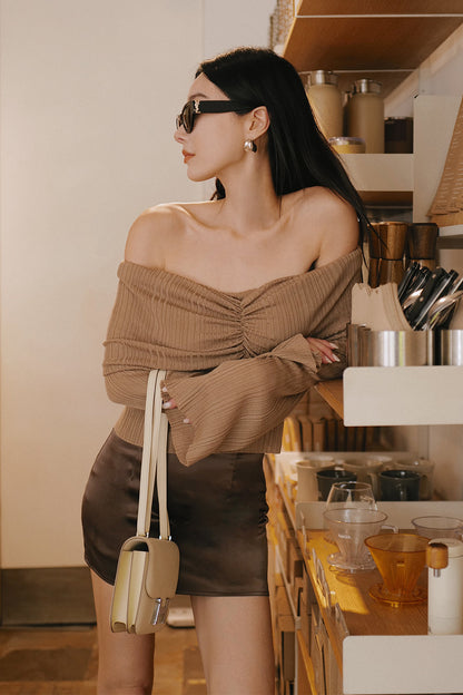 Satin Mini Skirt<br/>緞面長腿比例短裙褲