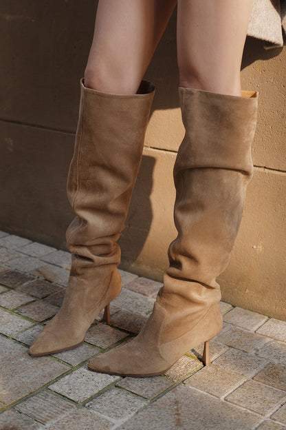 【預購】Slouchy Suede Boots (麂皮堆堆高跟長靴)