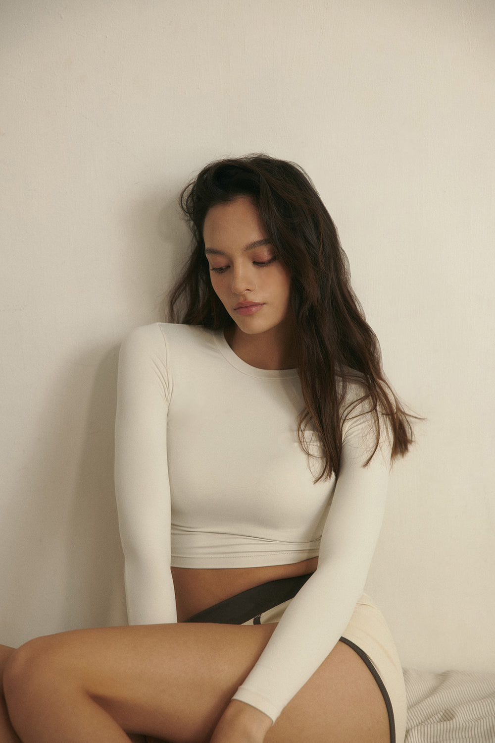 mumm Soft Basic Crop Top (長袖短版奶蓋打底衣) By mumm - Milu