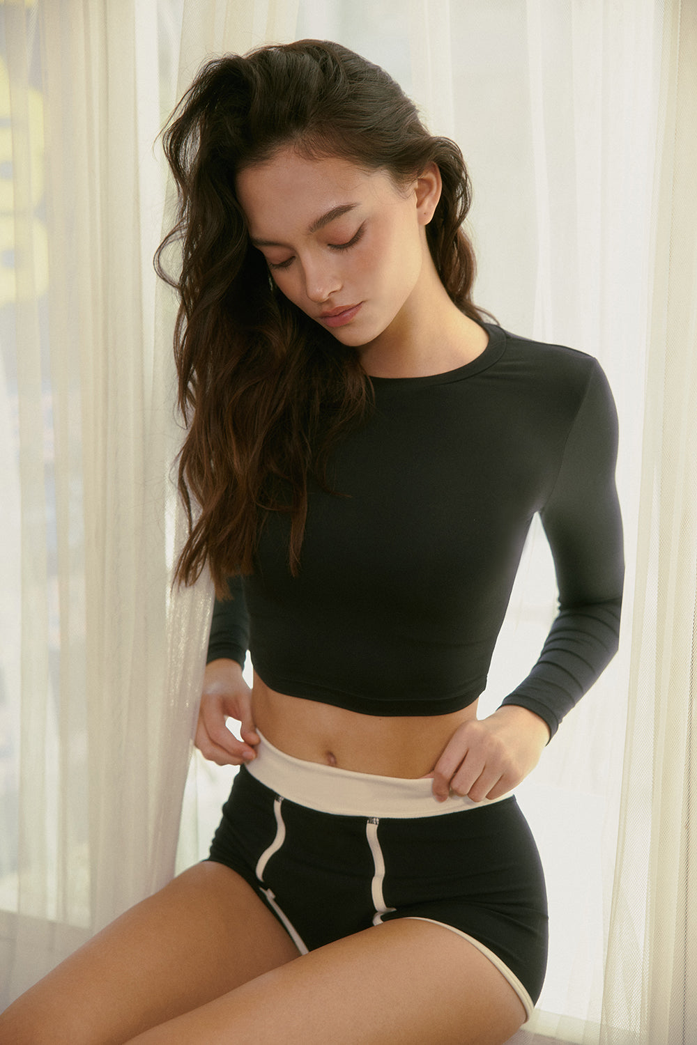 mumm Soft Basic Crop Top (長袖短版奶蓋打底衣) By mumm - Milu