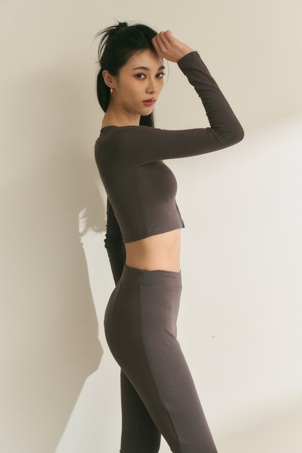 V-Waist Flare Pants (內磨毛秋款-V型腰瘦彈力微喇長褲)