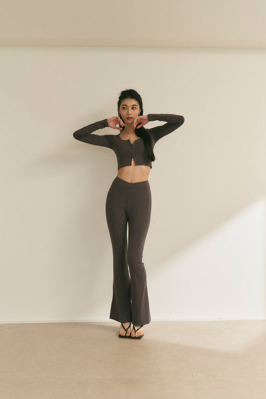 V-Waist Flare Pants (內磨毛秋款-V型腰瘦彈力微喇長褲)