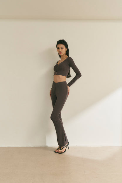 V-Waist Flare Pants (內磨毛秋款-V型腰瘦彈力微喇長褲)