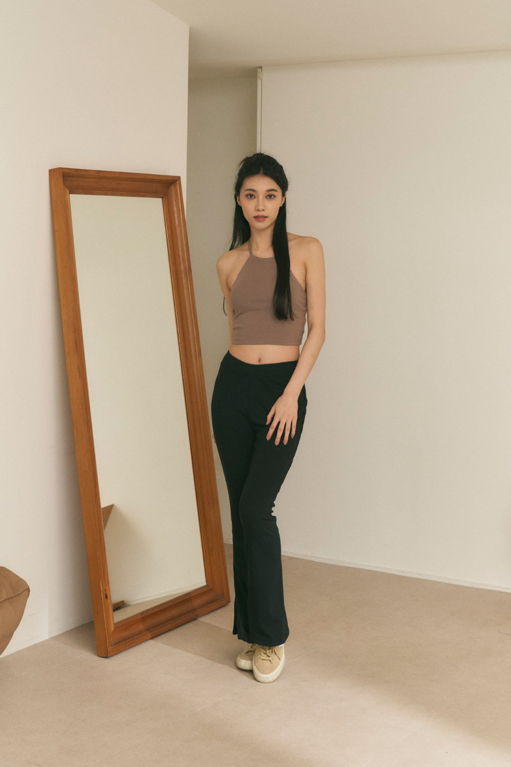 V-Waist Flare Pants (內磨毛秋款-V型腰瘦彈力微喇長褲)