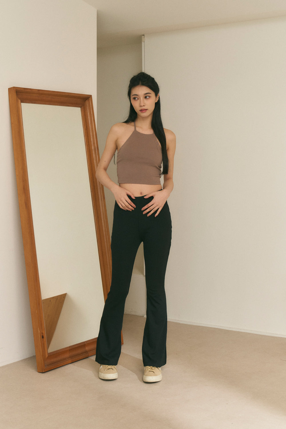 V-Waist Flare Pants (內磨毛秋款-V型腰瘦彈力微喇長褲)