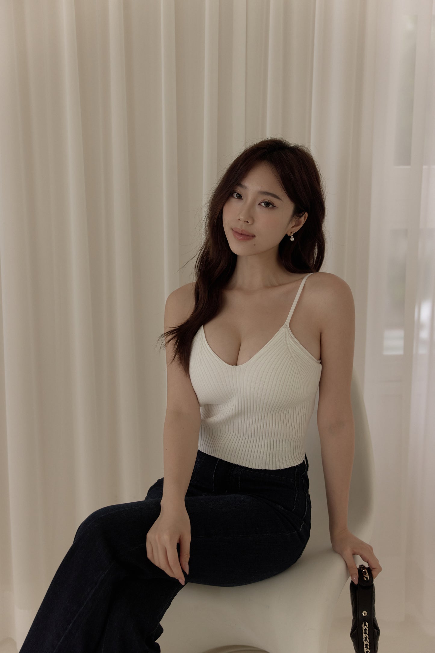 Knit Spaghetti Strap V-Neck Bra Top (細肩針織V領)