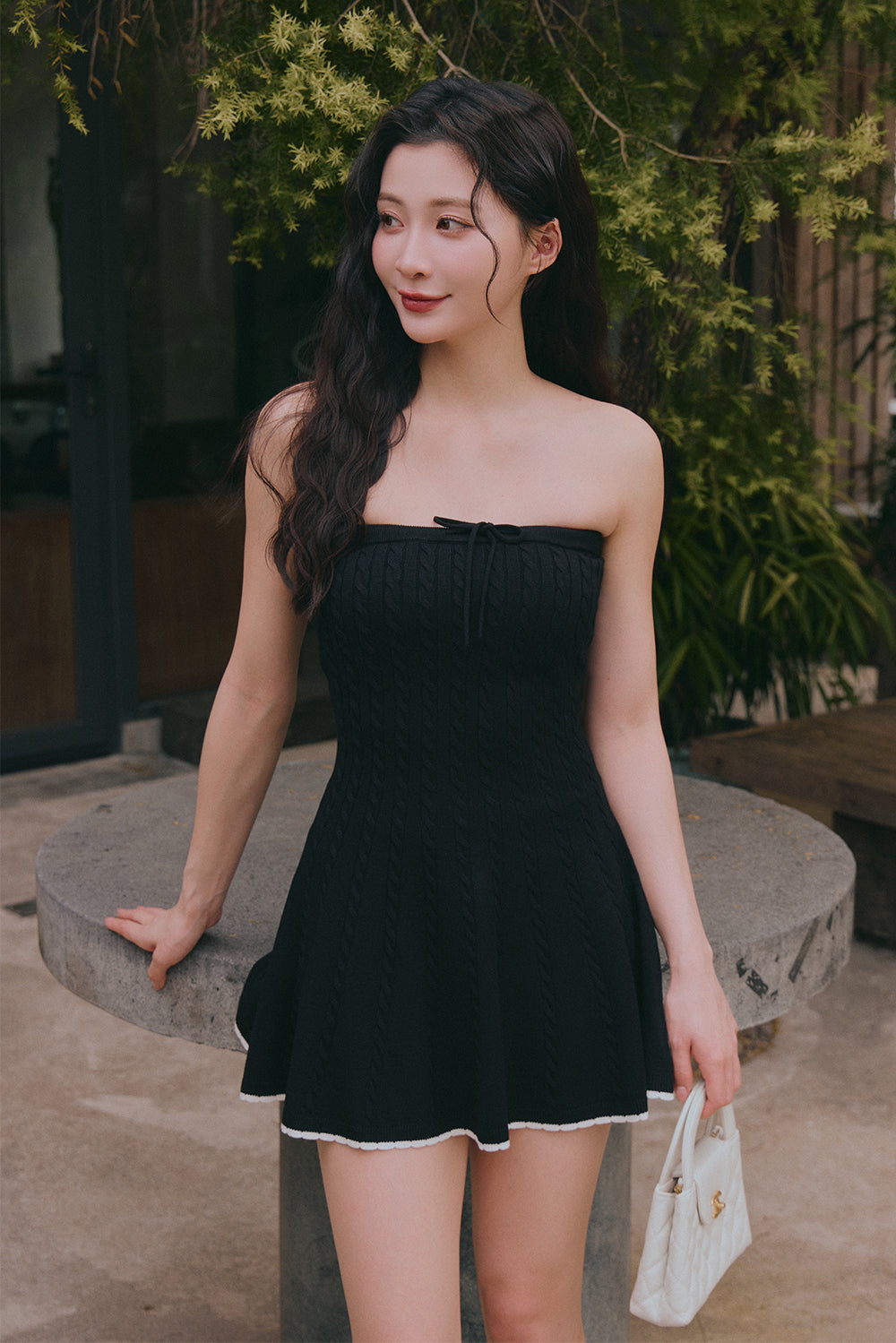 Afternoon Walk Knit Ripple Trim Strapless Flare Mini Bra Dress <br/>午後漫步麻花花邊平口襯墊短洋裝