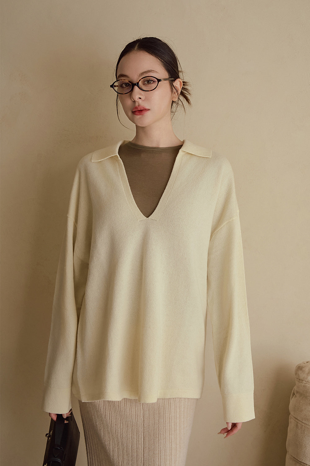 V-Neck Wool Sweater (大V翻領羊毛衣)