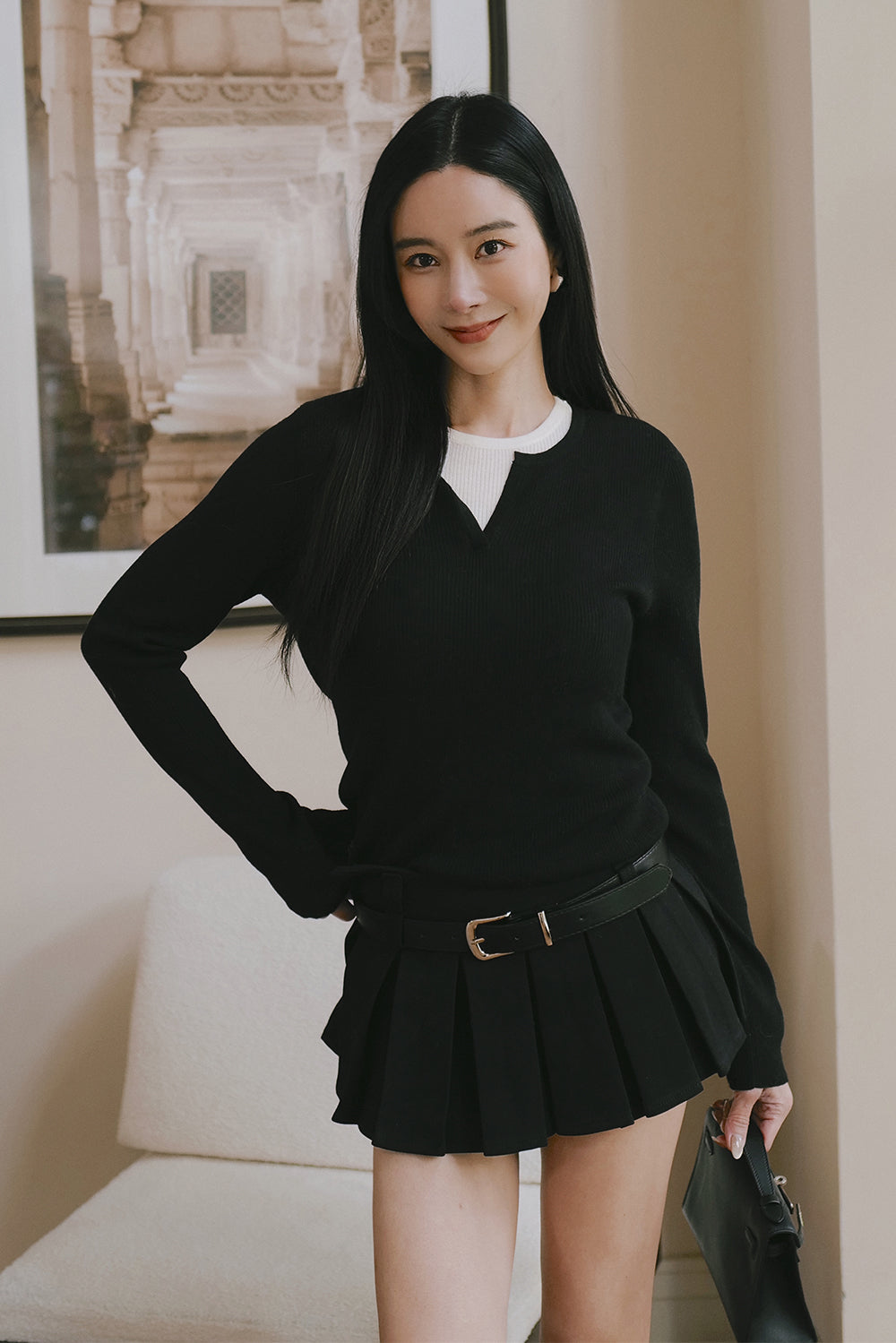 Faux Two-Piece V-Neck Sweater (假兩件V領長袖針織上衣)