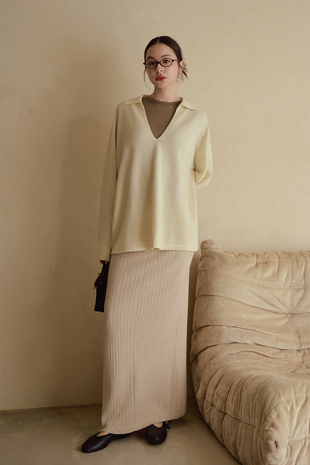 V-Neck Wool Sweater (大V翻領羊毛衣)