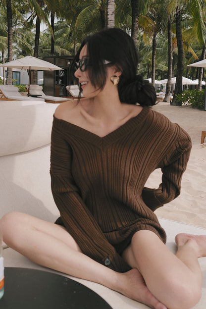 Wide Ribbed Knit V-Neck Long Sleeve Top (坑條針織V領長袖上衣)