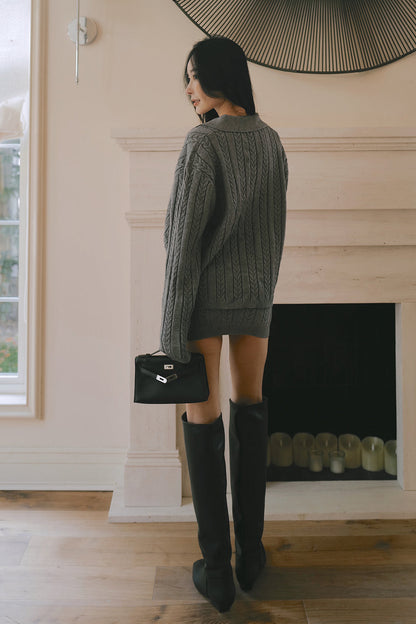 Gentle Touch Knit V-Neck Knit Sweater (溫絨麻花V領上衣)