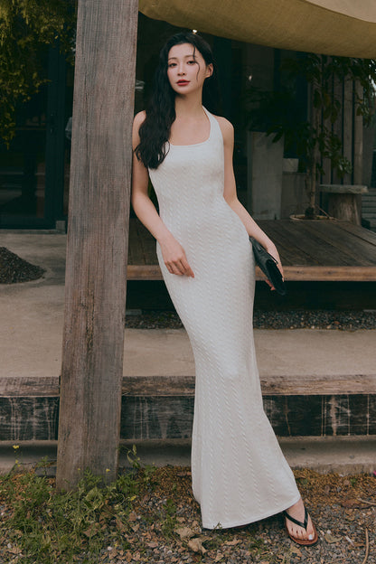 Afternoon Walk Knit Halter Fishtail Maxi Bra Dress <br/>午後漫步麻花繞脖魚尾襯墊長洋裝
