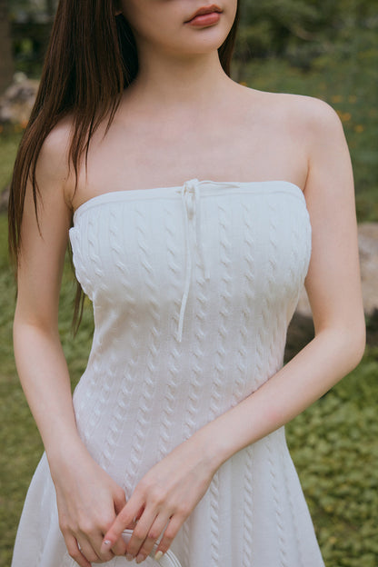 Afternoon Walk Knit Ripple Trim Strapless Flare Mini Bra Dress <br/>午後漫步麻花花邊平口襯墊短洋裝