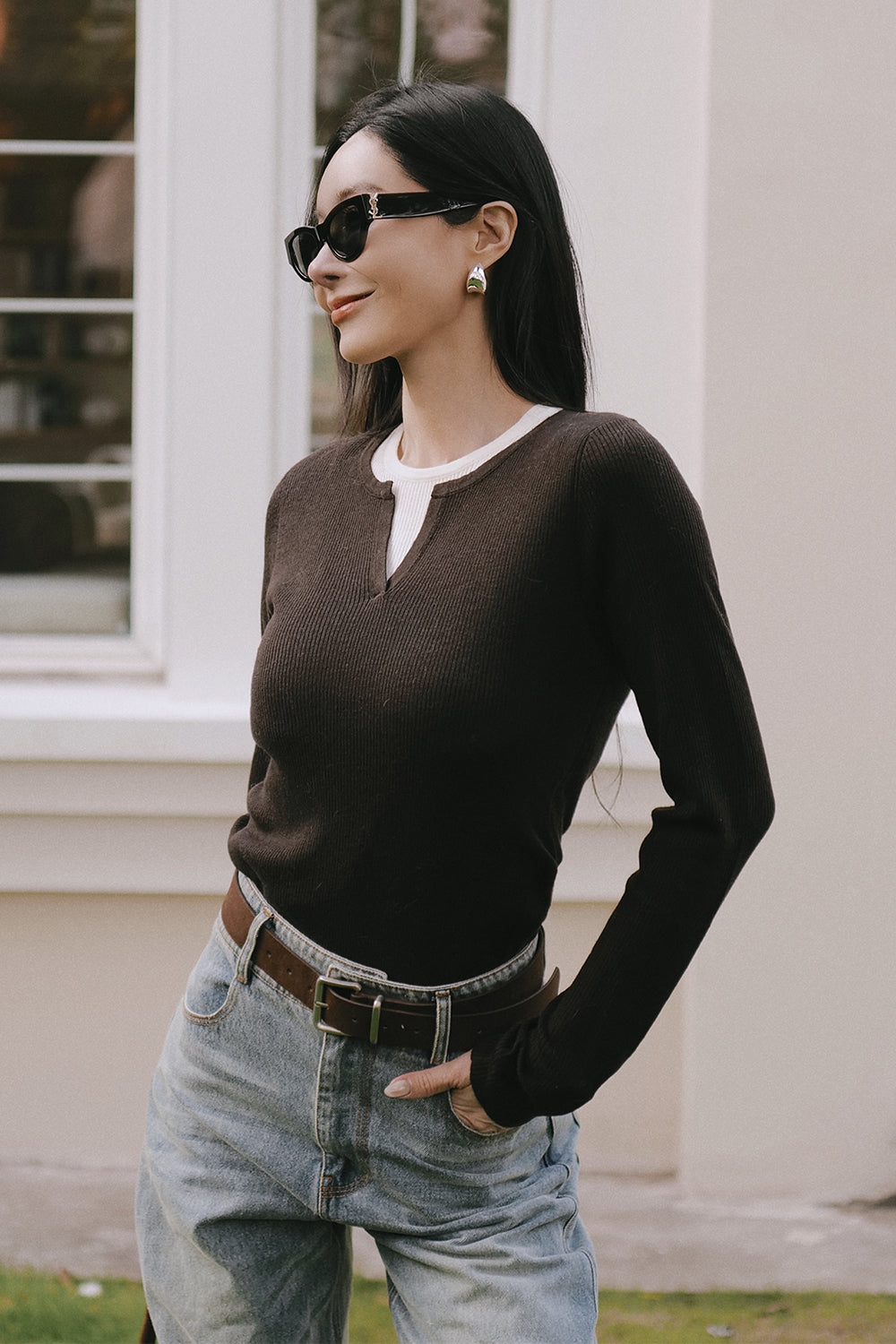 Faux Two-Piece V-Neck Sweater (假兩件V領長袖針織上衣)