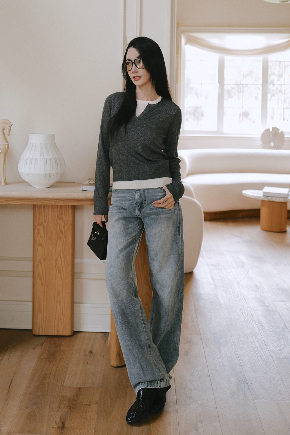 Faux Two-Piece V-Neck Sweater (假兩件V領長袖針織上衣)