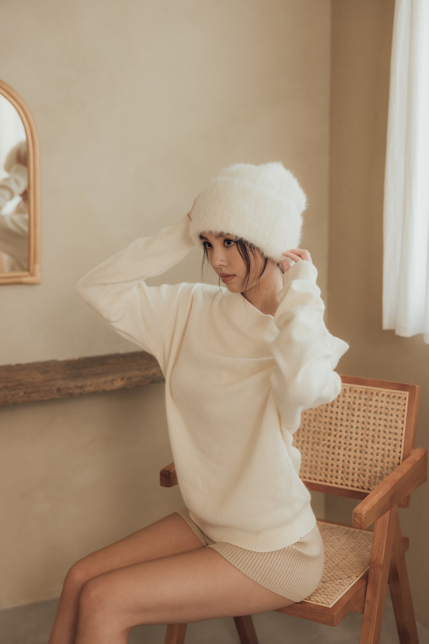 Wool Knit Off-Shoulder Sweater (羊毛一字領毛衣)