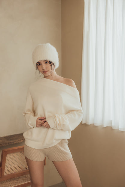 Wool Knit Off-Shoulder Sweater (羊毛一字領毛衣)