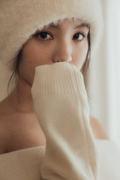 Wool Knit Off-Shoulder Sweater (羊毛一字領毛衣)