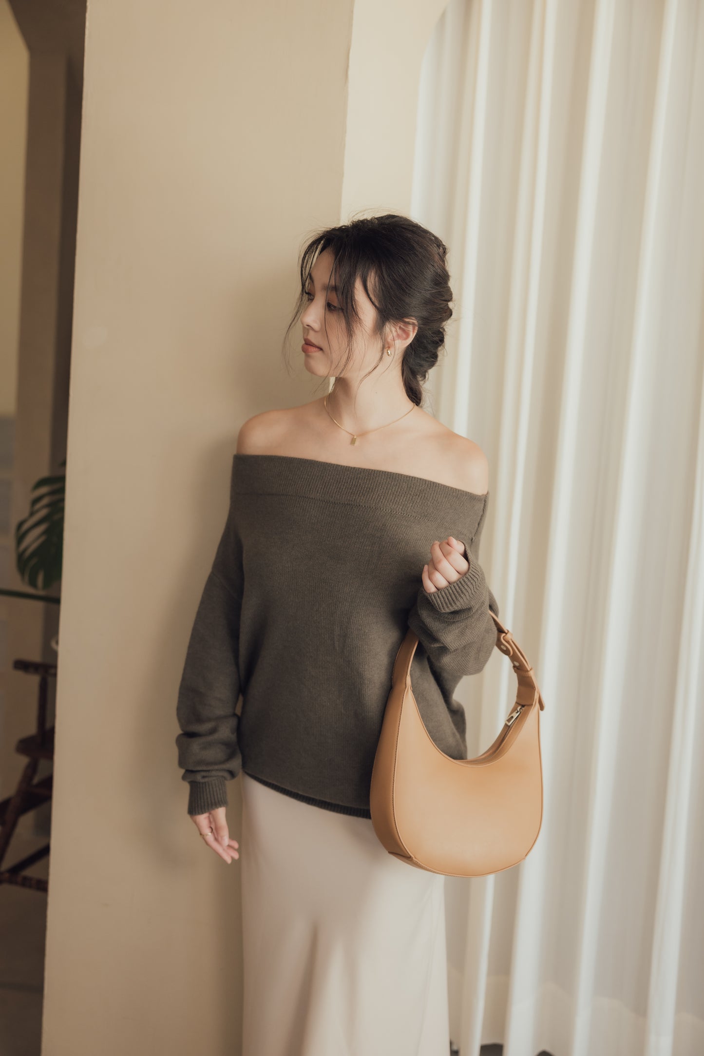 Wool Knit Off-Shoulder Sweater (羊毛一字領毛衣)