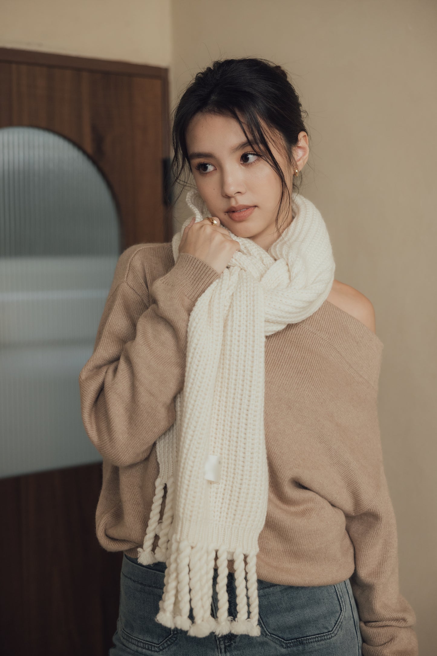 Wool Knit Off-Shoulder Sweater (羊毛一字領毛衣)