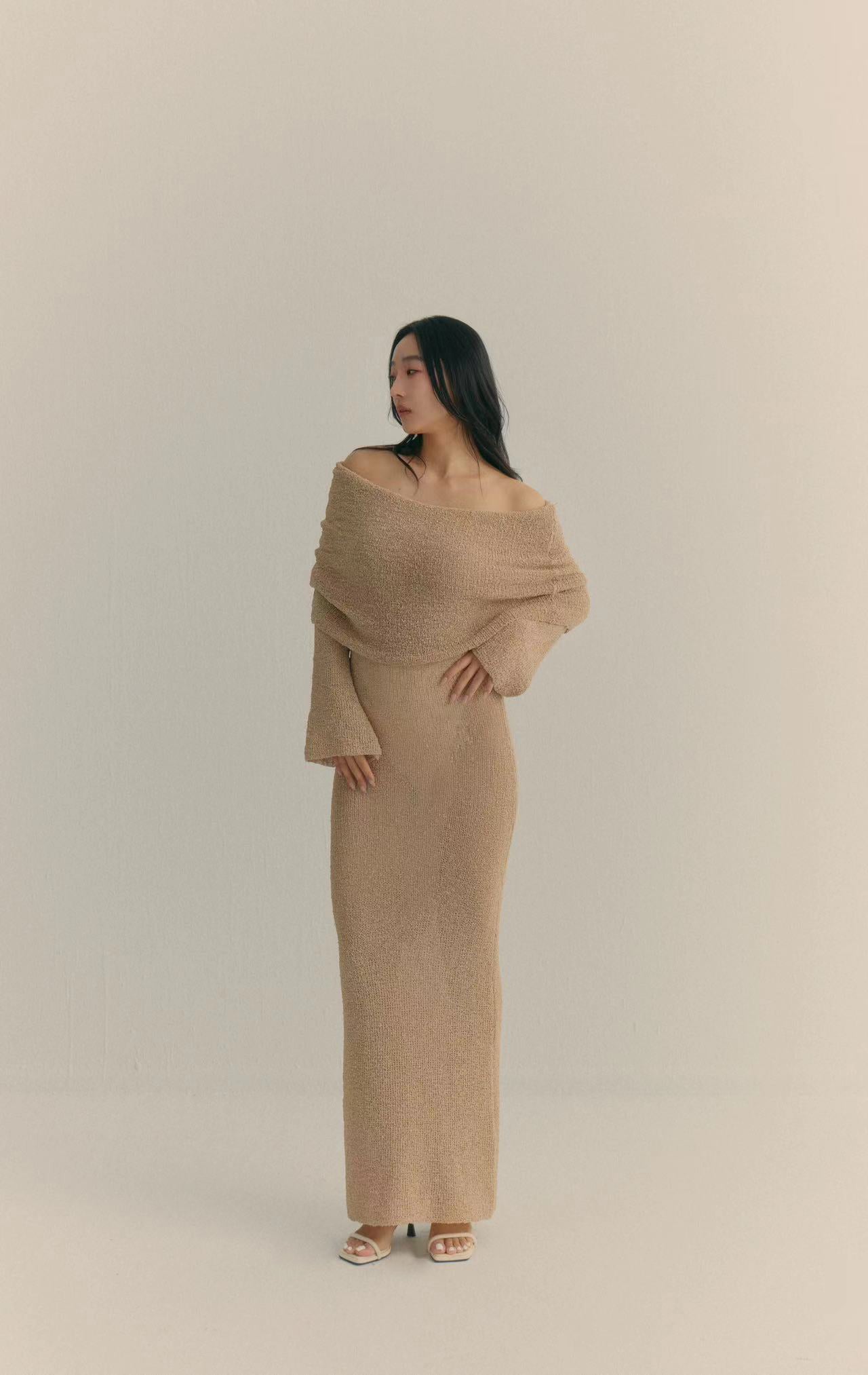 Crush On You Off-The-Shoulder Dress (一字領透膚長洋裝)