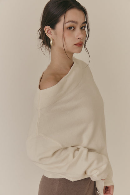 Wool Knit Off-Shoulder Sweater (羊毛一字領毛衣)