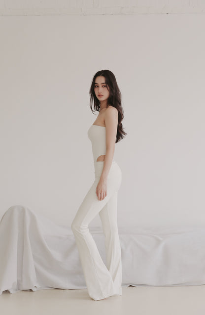 mumm Soft High Leg Bodysuit (平口高衩連體衣) - 【白 S】