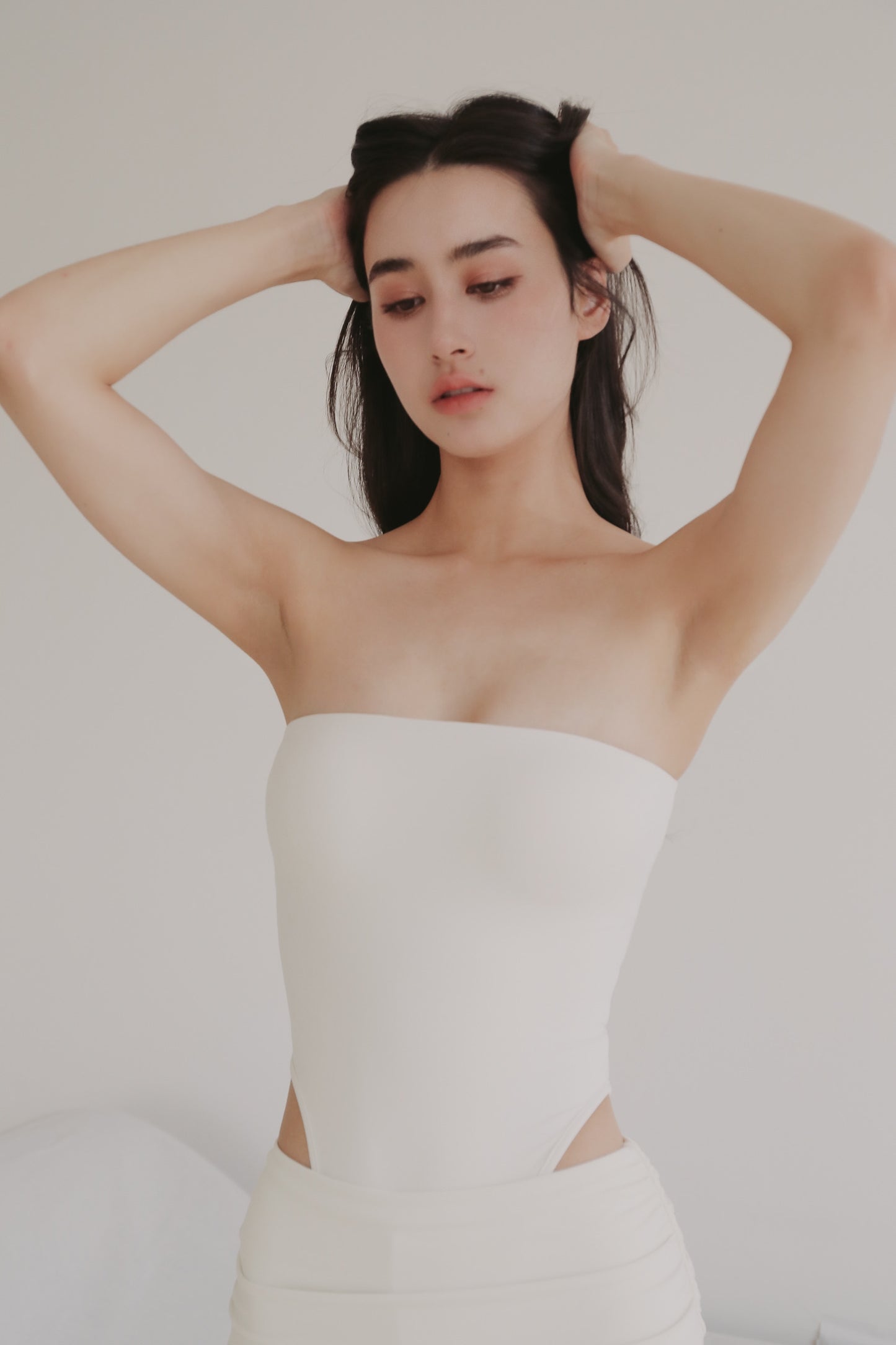 mumm Soft High Leg Bodysuit (平口高衩連體衣) - 【白 S】