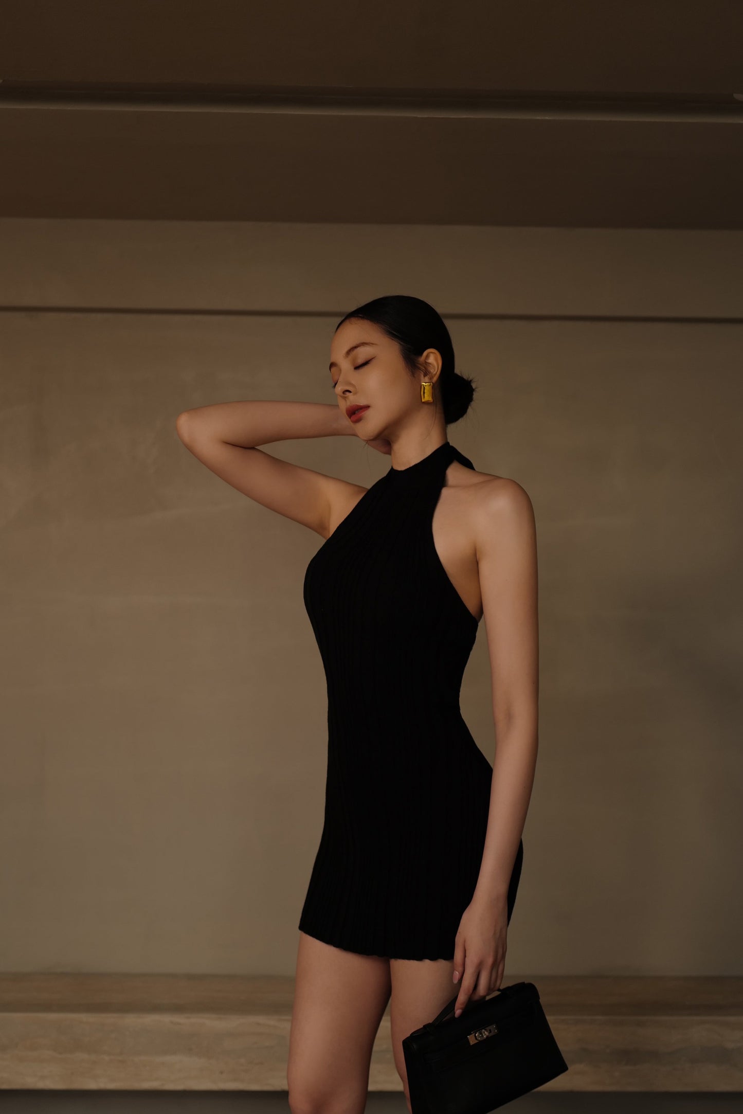 Wide Ribbed Knit Halter Mini Bra Dress (繞脖綁帶襯墊短洋裝)