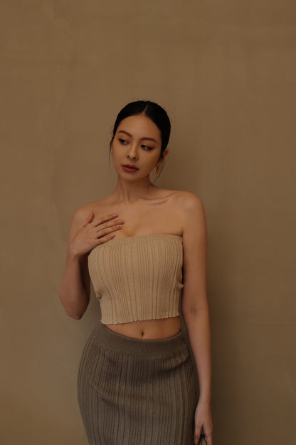 Wide Ribbed Knit Strapless Bra Top (坑條針織平口)