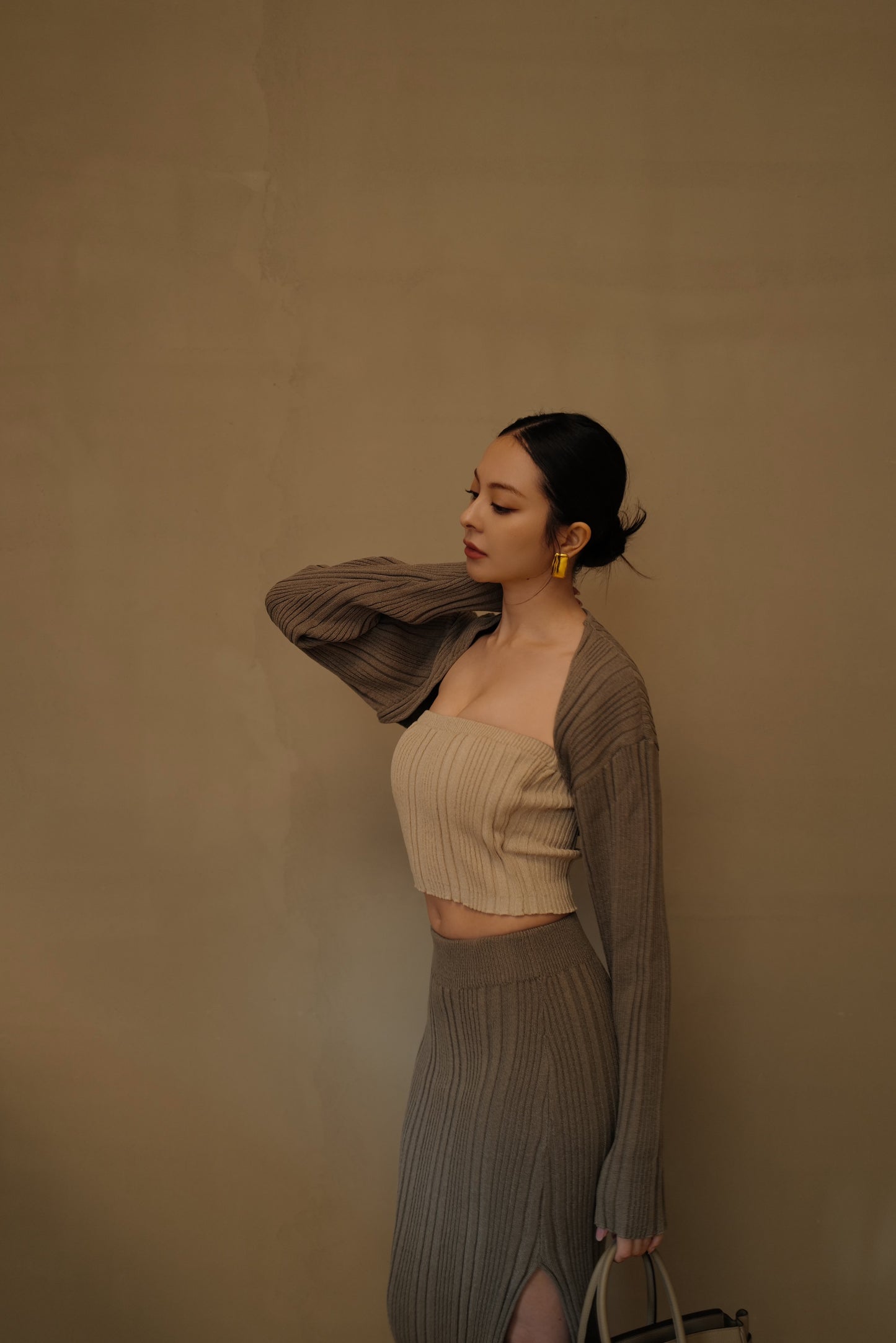 Wide Ribbed Knit Shrug (坑條針織罩衫)