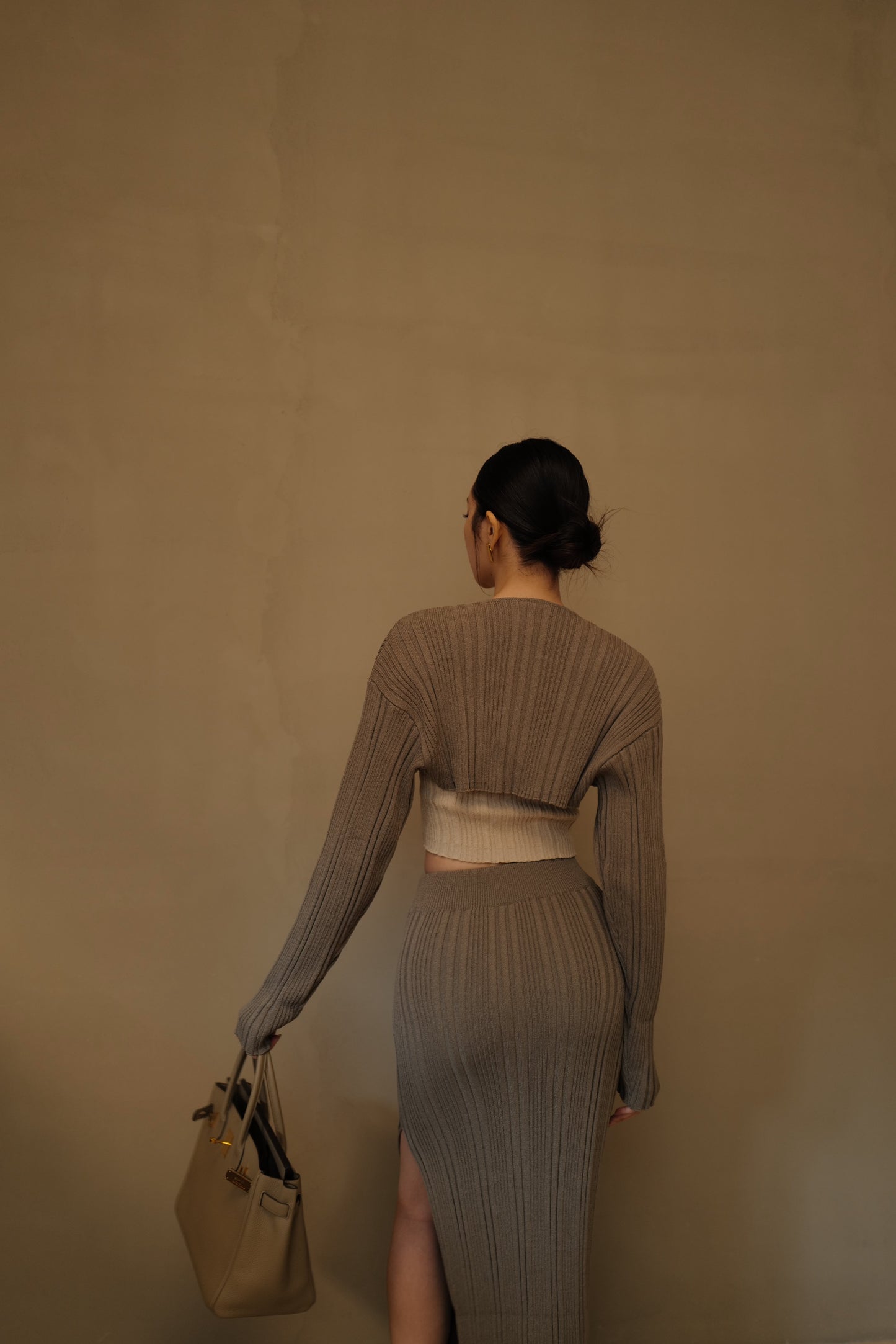 Wide Ribbed Knit Shrug (坑條針織罩衫)